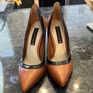 STEVEN, Steve Madden, leather chestnut brown with patent leather trim heels